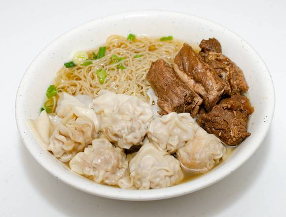 168. Stewed Beef Brisket and Wonton with Noodle in Soup 柱侯牛腩雲吞麺